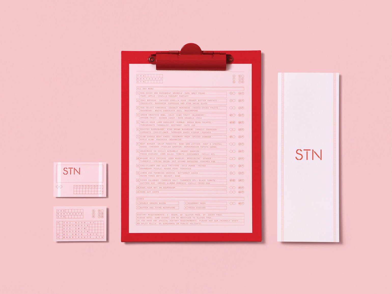 Бланк меню на папке с клипом, визитка ресторана и барная карта в розовых тонах с красным шрифтом 