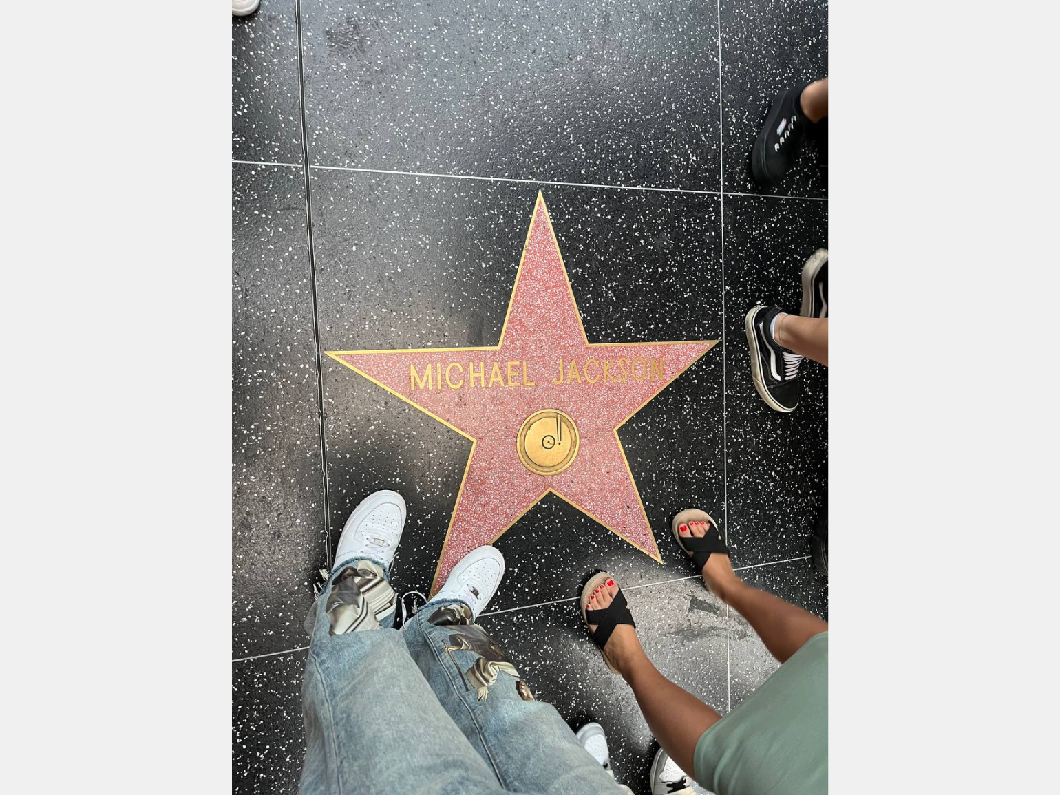 Звезда голливуда мстители 9 букв. Аллея звезд Голливуд звезда Бартон Маклейн. Аллея звезд Анапа. Аллея звезд Киану. Аллея звезд Голливуд звезда Бартон Маклейна 6719.